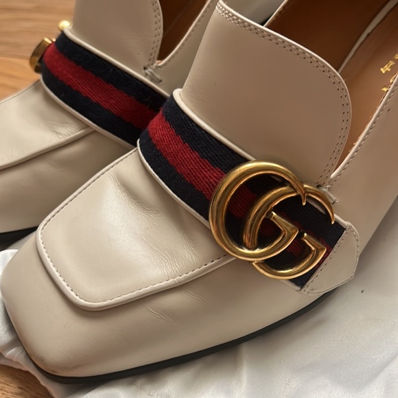 Gucci Payton Beige Loafers - Picture 2 of 6